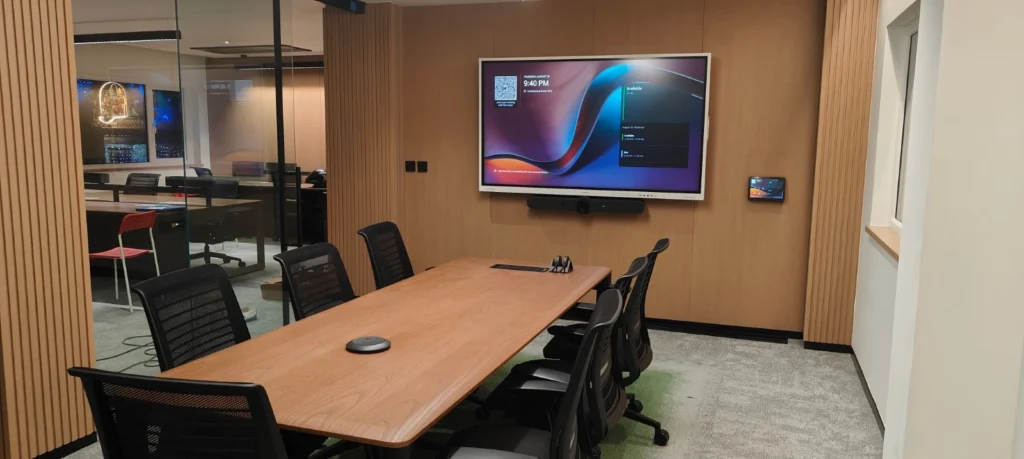 Interactive - display - installation - UAE